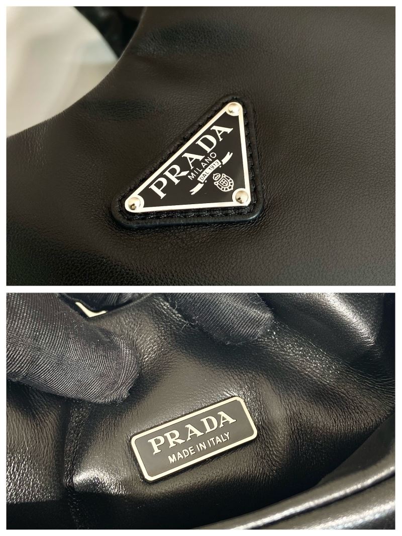 Pra*a tote bags